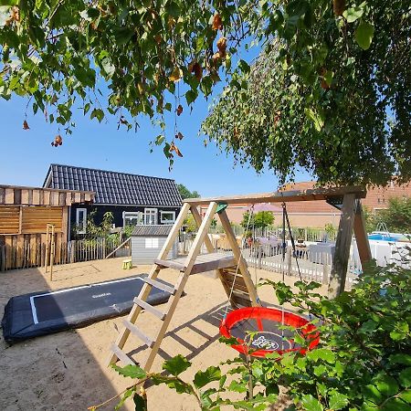 Wellness Chalet Met Jacuzzi, Sauna, Omheinde Tuin, Sint Annaland Exterior photo