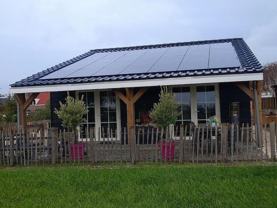 Wellness Chalet Met Jacuzzi, Sauna, Omheinde Tuin, Sint Annaland Exterior photo