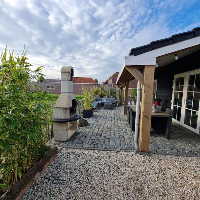 Wellness Chalet Met Jacuzzi, Sauna, Omheinde Tuin, Sint Annaland Exterior photo