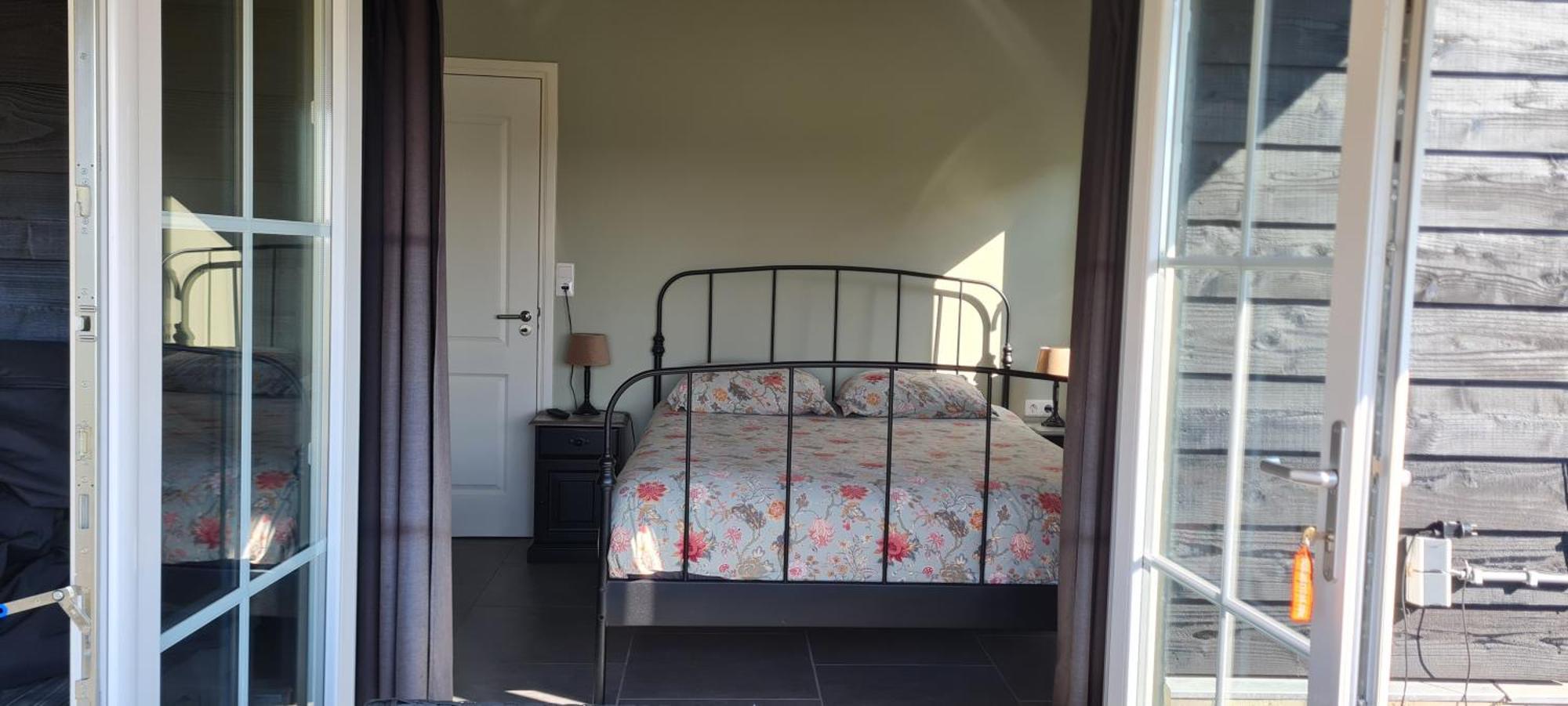 Wellness Chalet Met Jacuzzi, Sauna, Omheinde Tuin, Sint Annaland Exterior photo